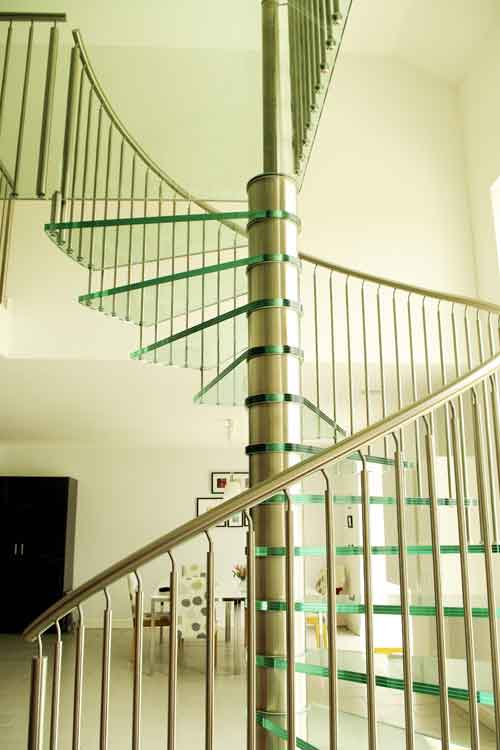 Glass-Spiral-Staircase-France