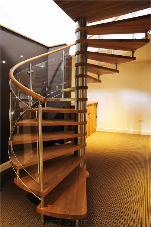 Oak-Spiral-Staircase-Nottingham