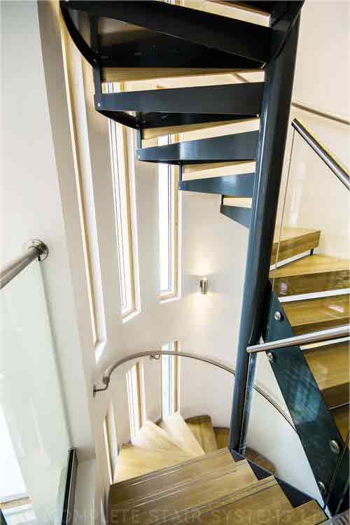 Oak-Spiral-Staircase-Wallington