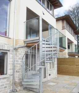 Spiral-Staircase-Bath